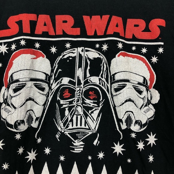 ✨Star Wars Holiday Short Sleeve Top✨ - Picture 3 of 7